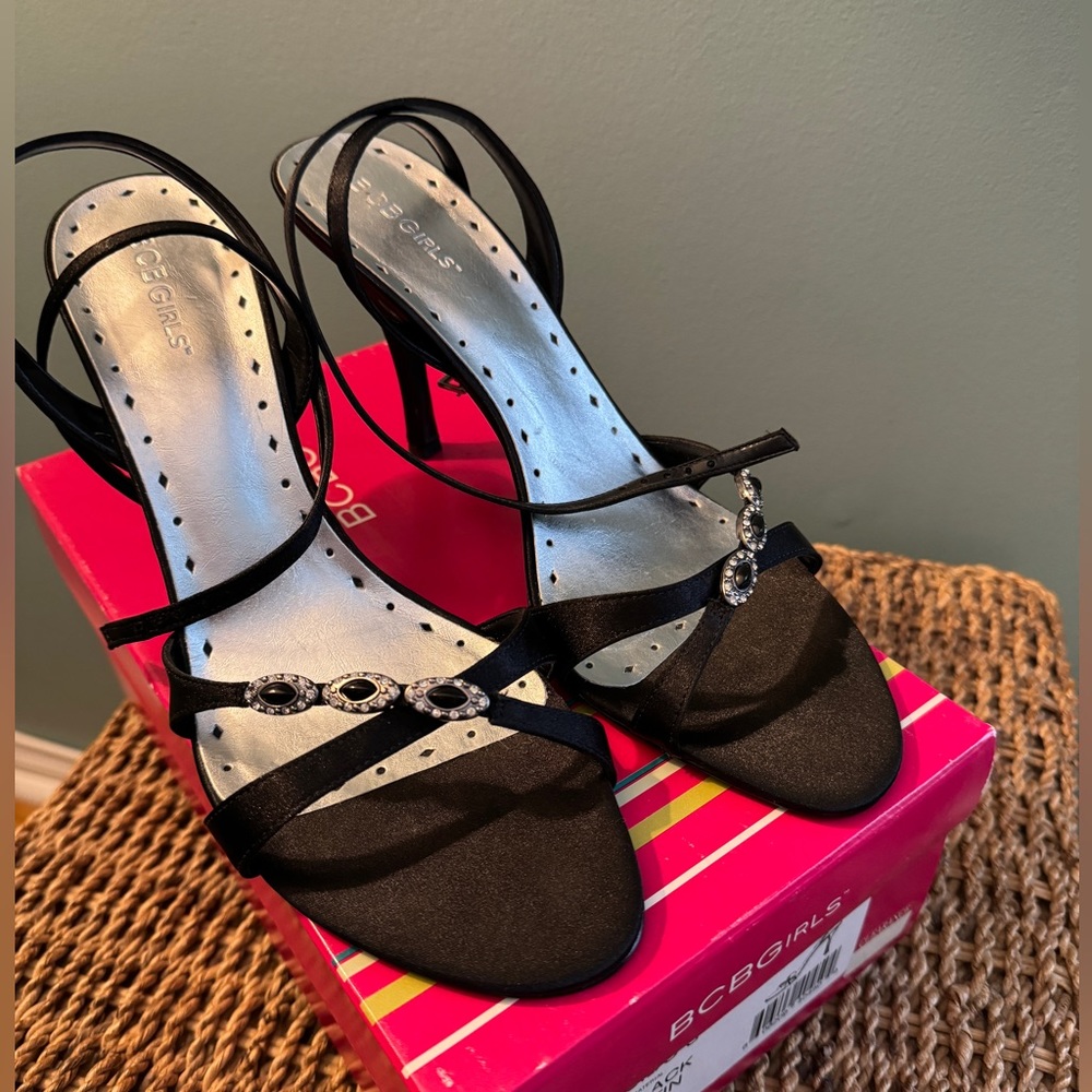 BCBGirls Sido-S heels